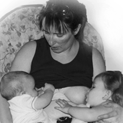 L’allaitement de non-jumeaux